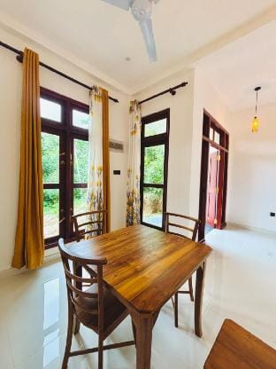 Calm Tropical Villa Near Surf Point Weligama Villa in Southern Province