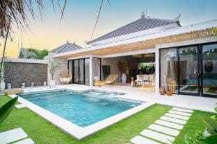 New villa Solyne - 10 min to Seminyak & Canggu Villa in North Kuta