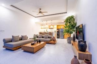 The R Tambora | Stylish 3BR Tropical Escape Villa in North Kuta