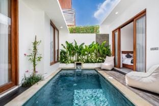 Sunset Max Villa Villa in North Kuta