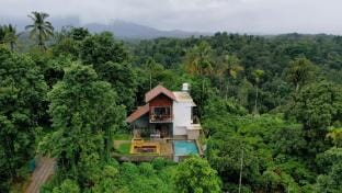 HILLBROWN Villa in Kerala