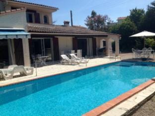 Superb Villa Antibes Juan Cannes Heated Pool Villa in Antibes