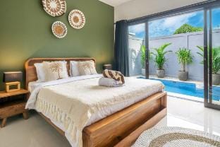 Bella Vita-2BR Villa in Canggu-Pool&Rooftop Villa in Kuta