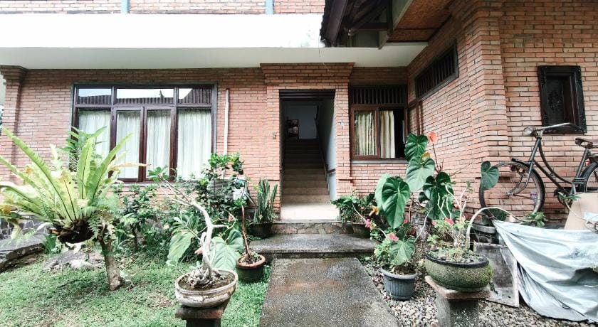 Indraprasta Guest House Ubud Bed and Breakfast in Ubud