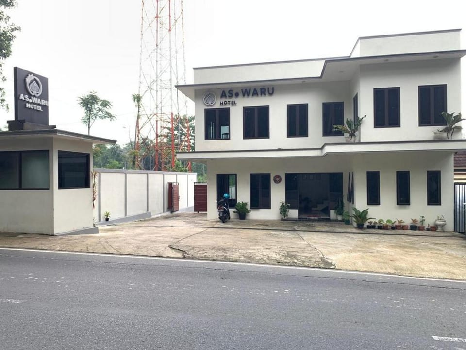 As Waru Hotel RedPartner Hotel in Indonesia