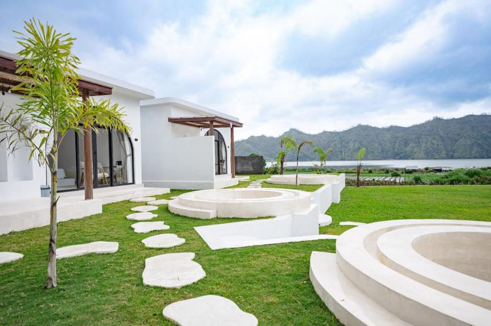 Lazura Serenite Villa in Karangasem Regency