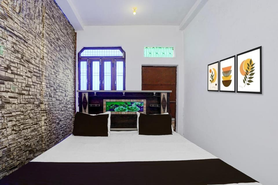 SPOT ON V.K HOTEL Hotel in Uttar Pradesh