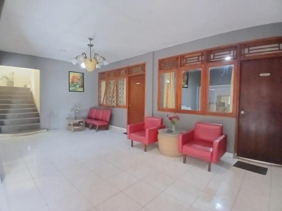 Cibulan Indah Hotel Motel in Cisarua