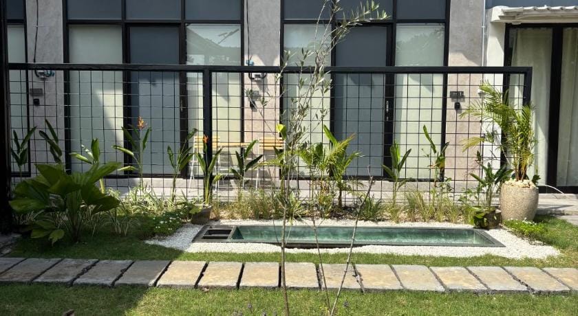 Olive Athena Guesthouse Bed and Breakfast in Kuta