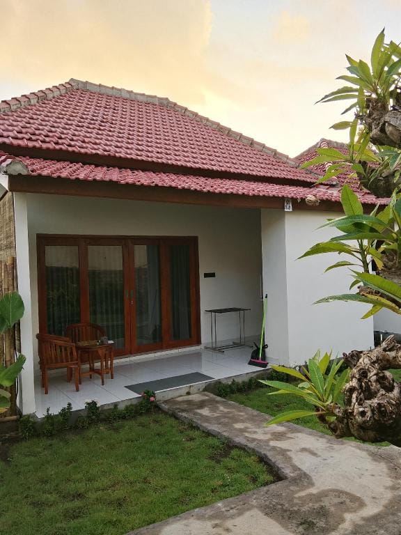 W home stay tulamben Bed and Breakfast in Karangasem Regency