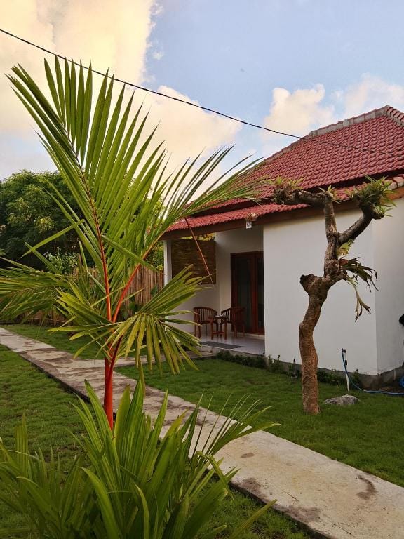 W home stay tulamben Bed and Breakfast in Karangasem Regency