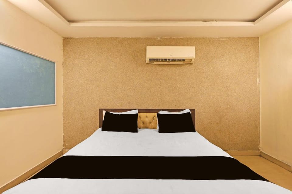 Super Hotel O Sector 18 Noida Formerly Terrene Empire Hotel in Noida