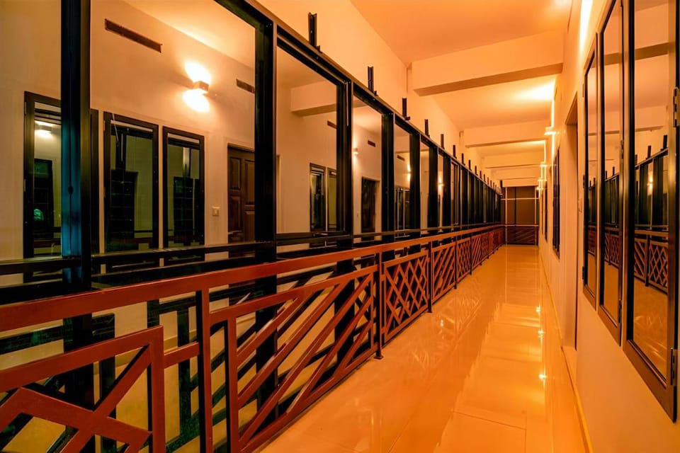 Skybz Resort - Mankulam Hotel in Kerala
