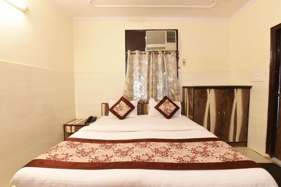 Hotel O by OYO Discovery Inn Hotel in Noida