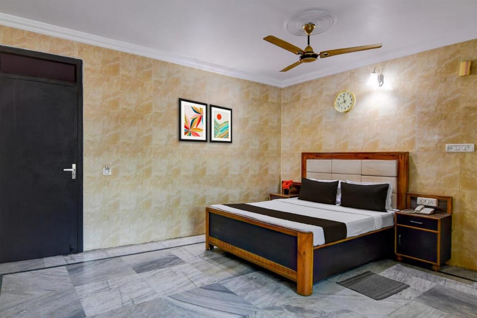 Super Collection O Sakchi Crossway Formerly Shree Palace Hotel in West Bengal