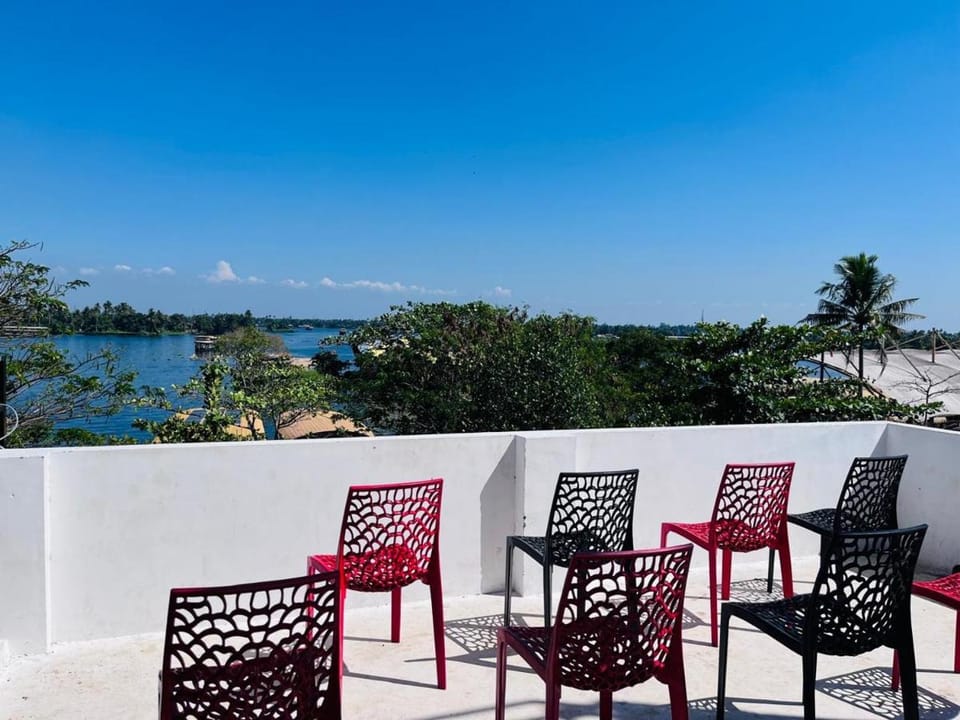 Nayami Lake View Hostel Apartment in Alappuzha