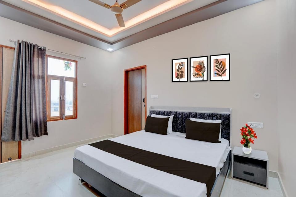 Hotel O NOVA GALAXY HOTEL & BANQUETS Hotel in Uttar Pradesh