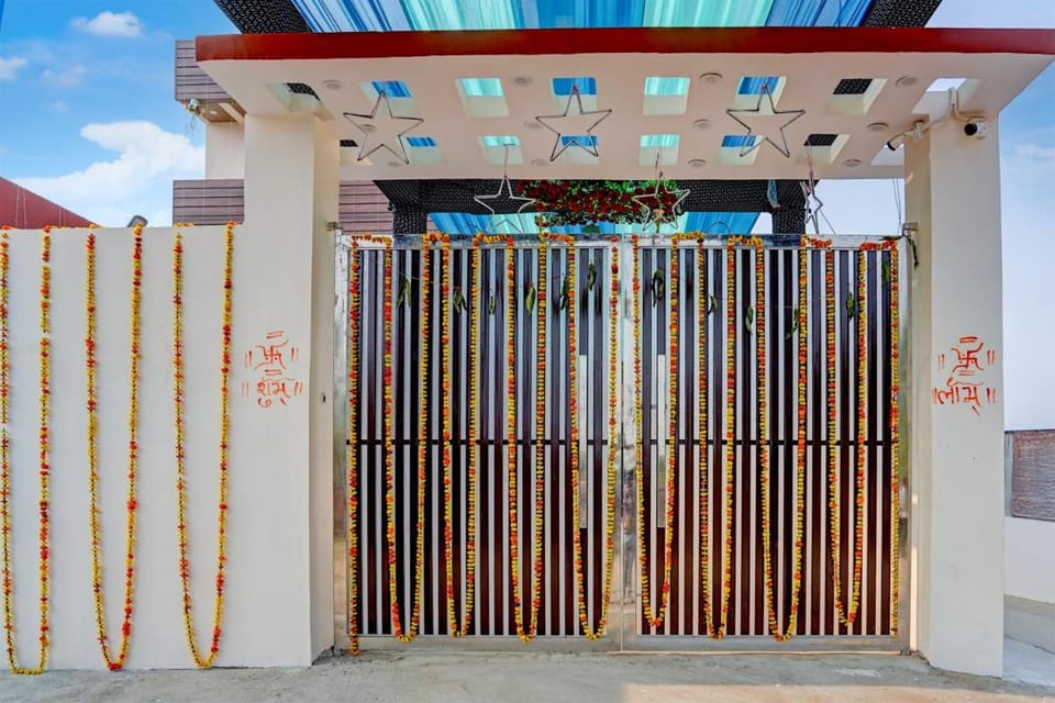 Hotel O NOVA GALAXY HOTEL & BANQUETS Hotel in Uttar Pradesh