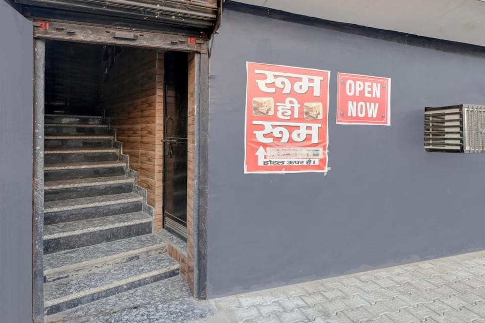 OYO HOTEL RAAS Hotel in Uttar Pradesh