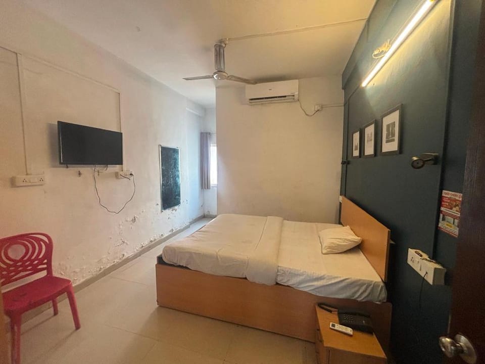 POP 84034D Townhouse Oak Wakad Hotel in Pune