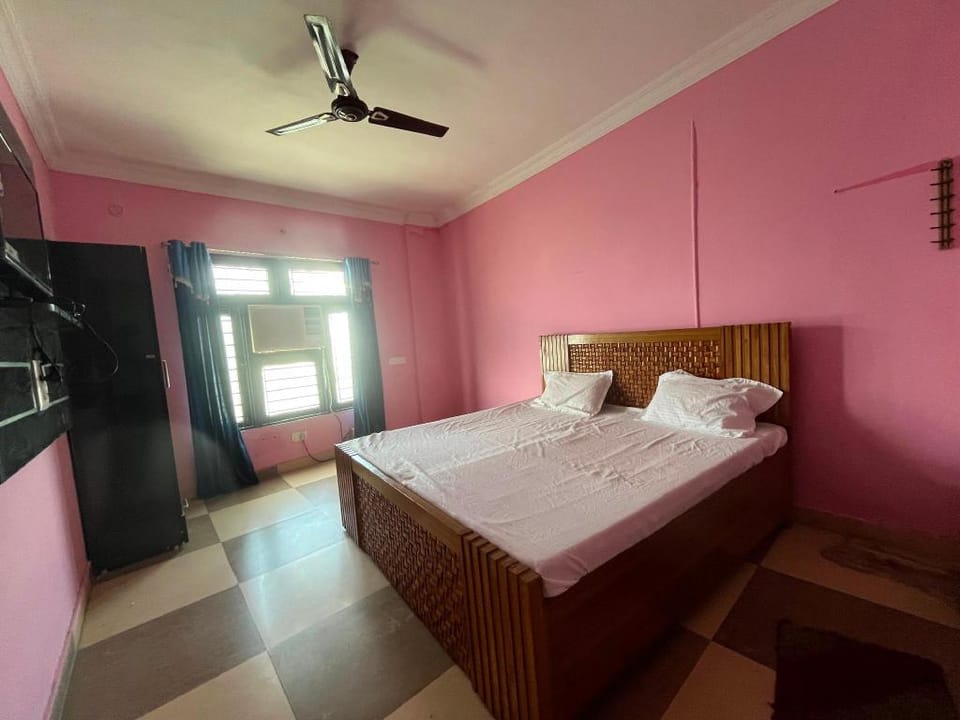 POP 84070H The Alpine Chalet Resort Hotel in Uttarakhand