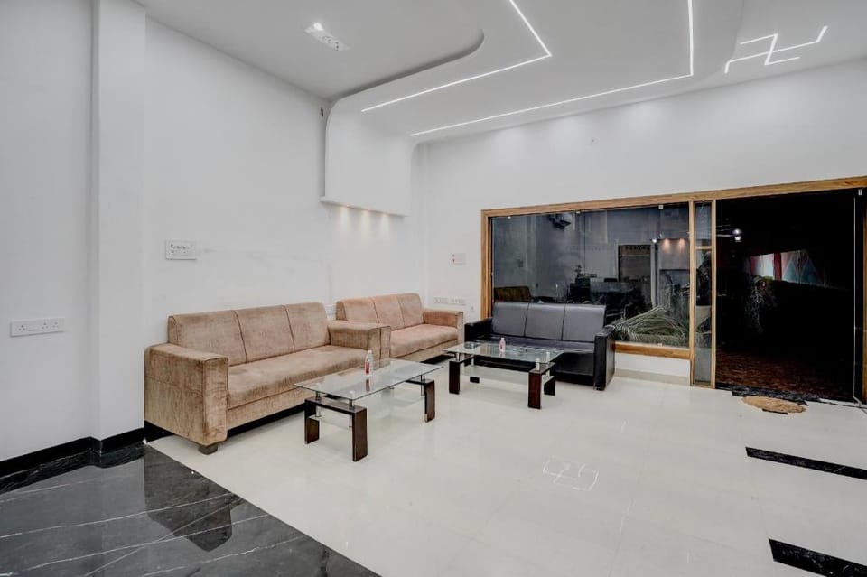 Townhouse Awleshpur Crossway Varanasi Formerly Ganga Vatika Hotel in Varanasi