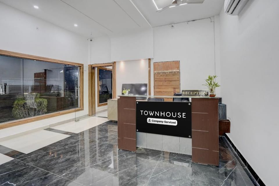 Townhouse Awleshpur Crossway Varanasi Formerly Ganga Vatika Hotel in Varanasi