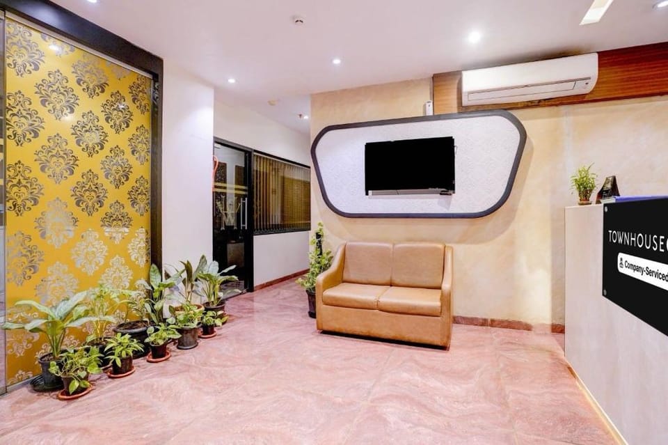 POP 84141K  Sai Dhan Residency Hotel in Maharashtra
