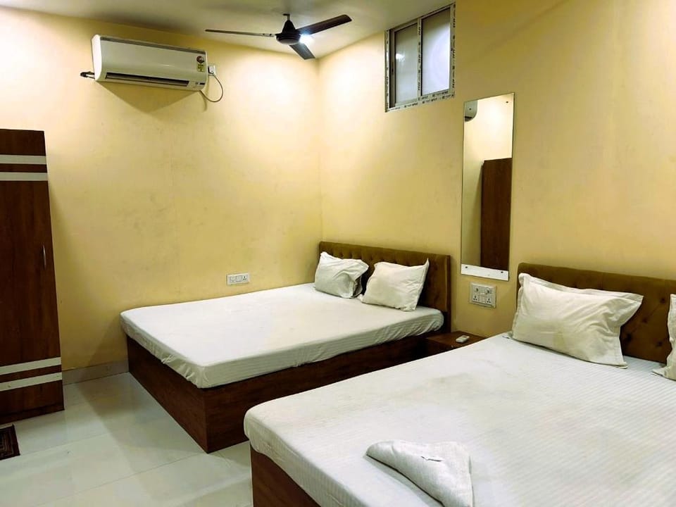 PHILIPS STAY CIT ROAD NEAR SEALDAH STATION Hotel in Kolkata