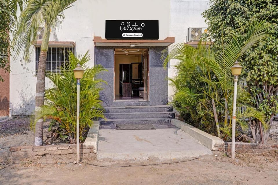 Super Collection O Tuljapur - Solapur Highway Formerly Royal Rooms Hotel in Maharashtra