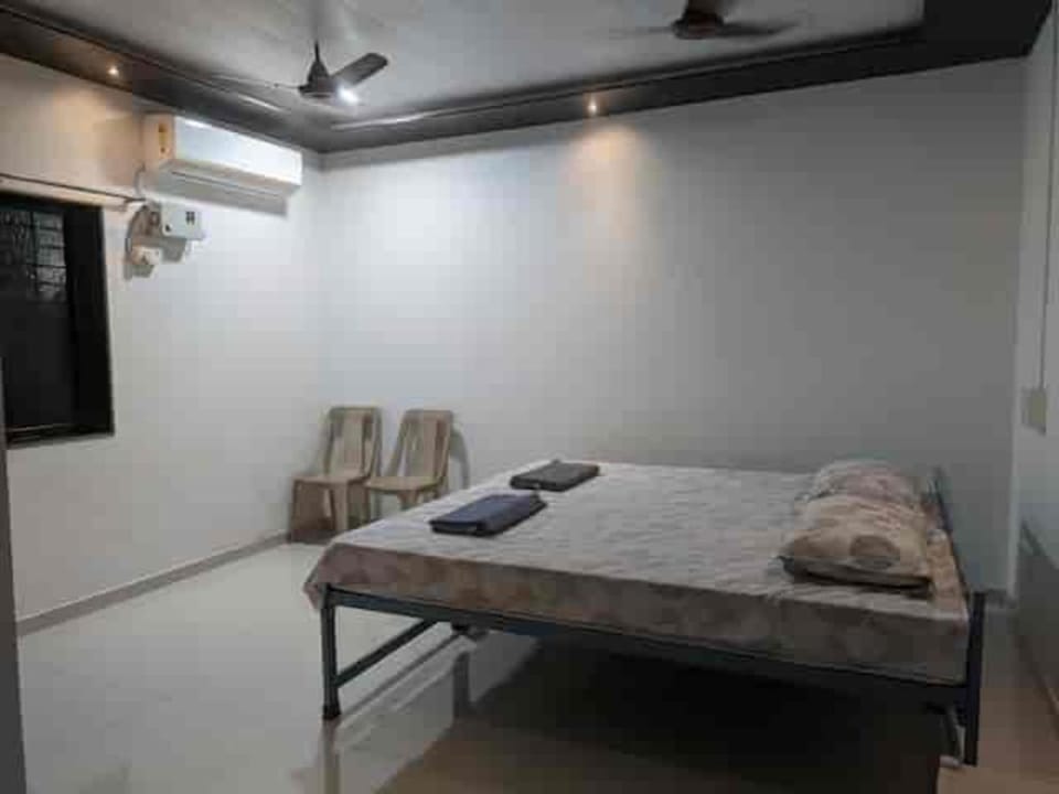 Anand Nivas Homestay Ganpatipule Hotel in Maharashtra