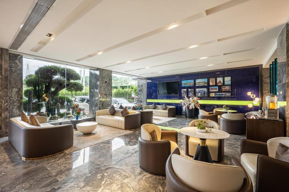 昆明南站希尔顿欢朋酒店 Hotel in China