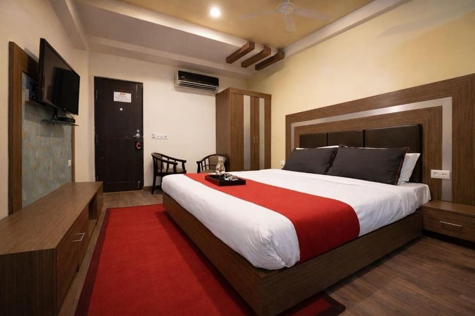 POP 84166B Oth Hosa Road Hotel in Bengaluru