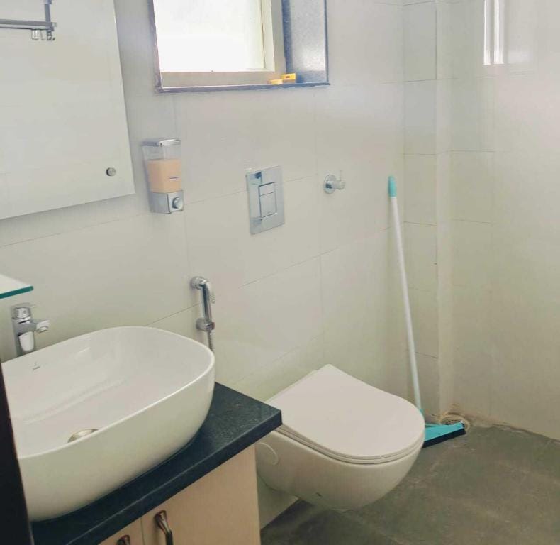 POP 84065E Krishna Residency Hotel in Uttarakhand