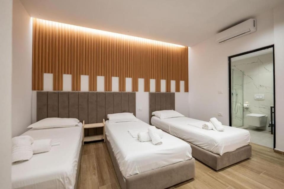 Azure Bay Resort Bed and Breakfast in Sarandë