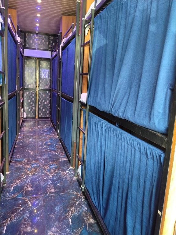 Bhumi Dormitory Hotel in Mumbai
