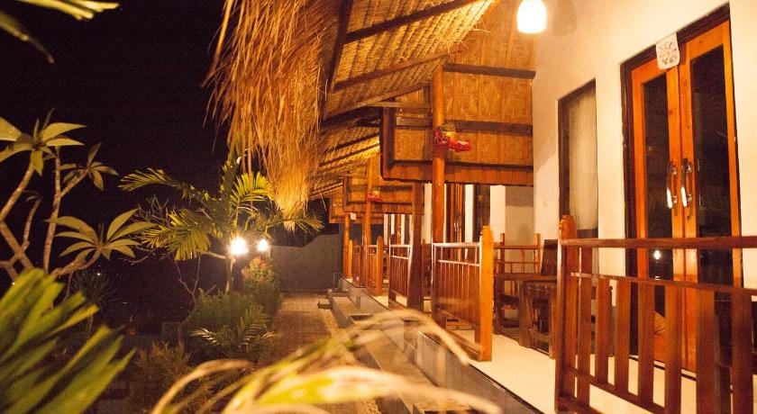 Dayuh House Campground/ 
RV Resort in Nusapenida