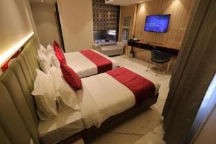 Hotel Taj Crown Plaza Near Taj Mahal Agra Apartment in Agra