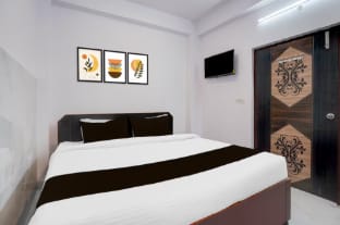 Hotel Golden Tree Apartment in India