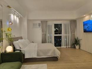 Luxurious Balcony Venice Grand Canal View Apartment in Makati