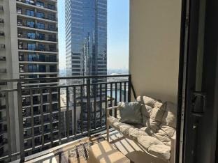 Swan Lake Studio in Zada Tower Apartment in Dubai