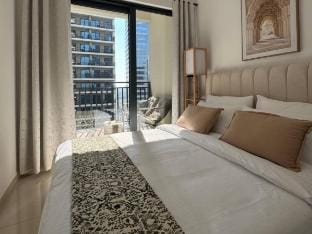 Swan Lake Studio in Zada Tower Apartment in Dubai