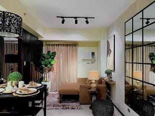 1BR Condo W
Balcony+Pool view in Pasay
NAIA PICC Apartment in Pasay