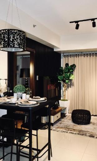 1BR Condo W
Balcony+Pool view in Pasay
NAIA PICC Apartment in Pasay