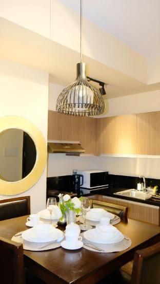 1 Bedroom.POOL. PET Friendly.SuiteN Apartment in Pasay