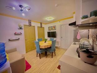 Relaxing 2 BR 1 BTH Riverside View @ 8 Spatial Dvo Apartment in Davao City