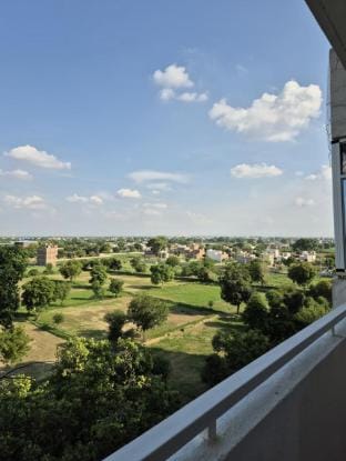 E Globe|4BR Retreat|Near Taj Mahal Agra |Homeyhuts Apartment in Agra
