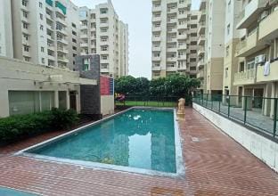 E Globe|2BR Retreat|Near Taj Mahal Agra |Homeyhuts Apartment in Agra