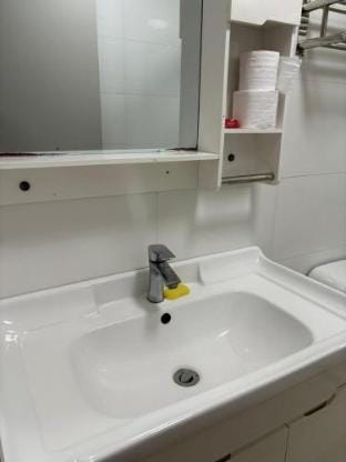 Two bedroom -King sized bedroom-Free parking Apartment in Suva