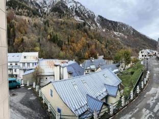 Apartment in Village Center near Ski Bus Stop Apartment in Occitanie